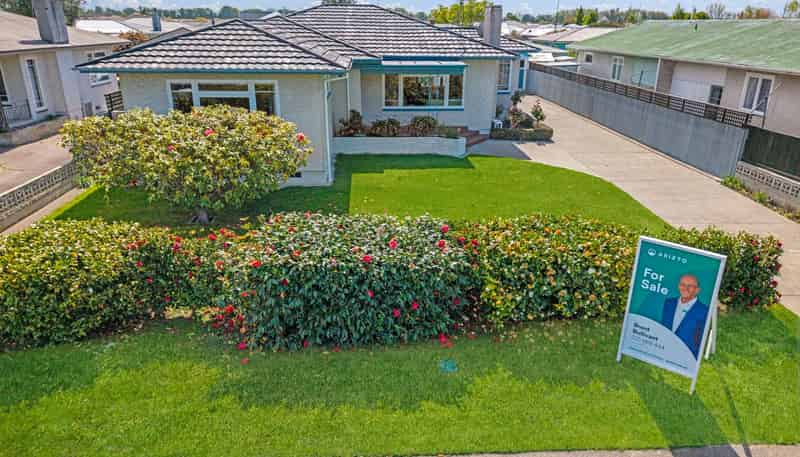 406 Frimley Place, Frimley