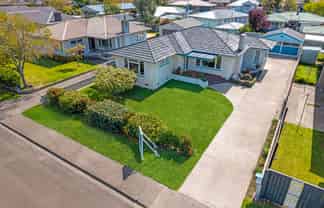 406 Frimley Place, Frimley