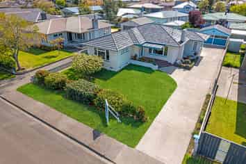 406 Frimley Place, Frimley