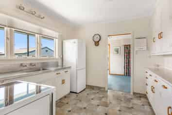 406 Frimley Place, Frimley