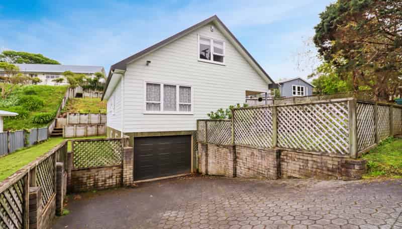 15 Park Road, Belmont