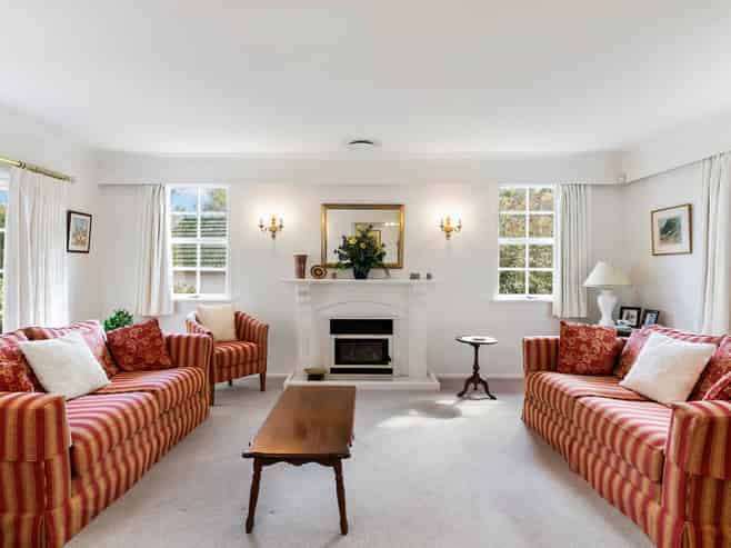 4 Freemans Way, Pinehaven