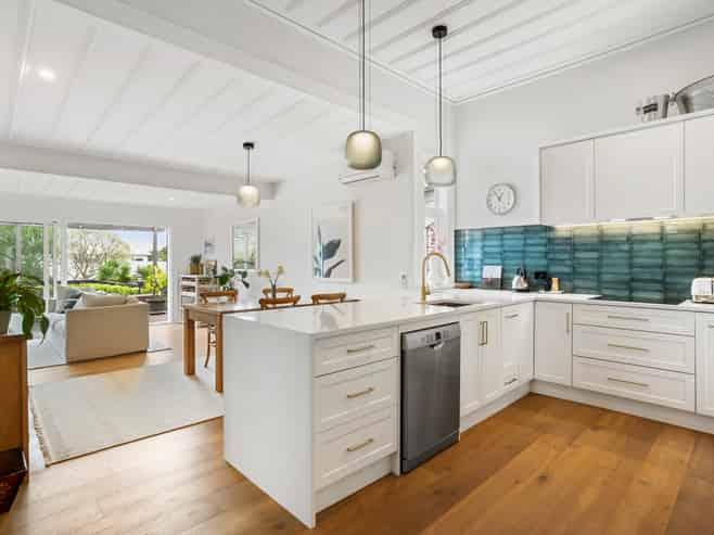 98 Valley Road, Mount Eden