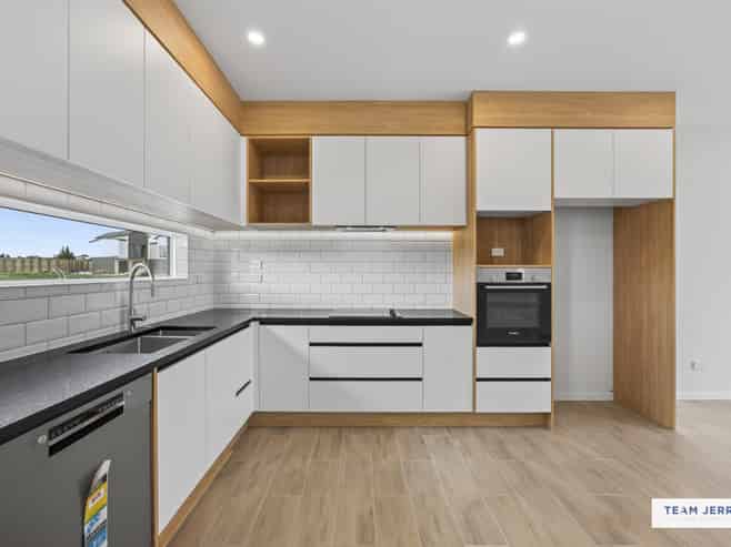 4 Longview Oak Lane, Rosehill