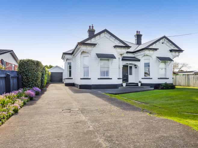 21 Victoria Street, Hawera