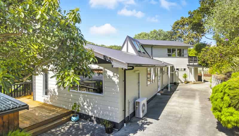 92 Leinster Avenue, Raumati South