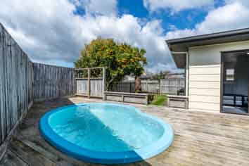 12B Bruce Avenue, Glenview