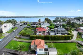 10 Queenstown Road, Hillsborough