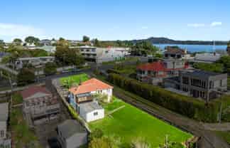 10 Queenstown Road, Hillsborough