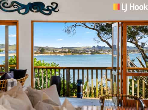 417 Leigh Road, Leigh