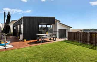 124 Parkview Drive, Gulf Harbour