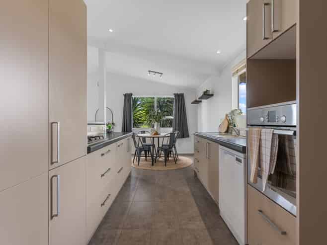 24 Kaitemako Road, Welcome Bay