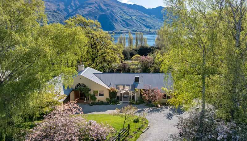 30 Beacon Point Road, Wanaka