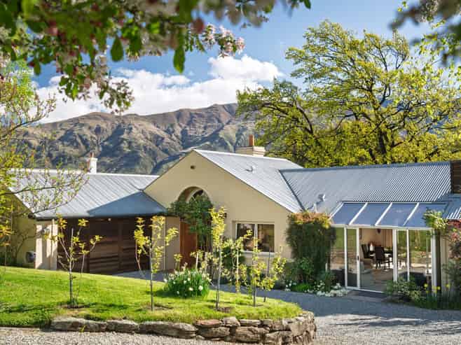 30 Beacon Point Road, Wanaka