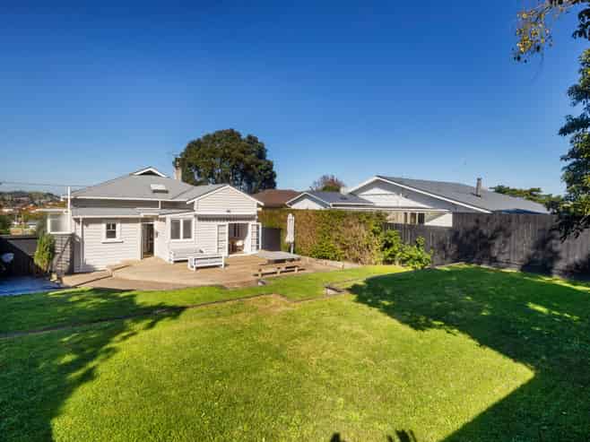 79 Owairaka Avenue, Mount Albert