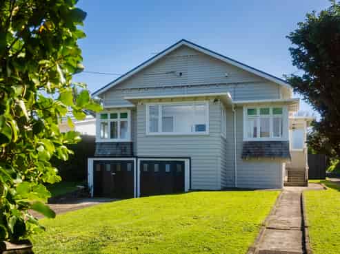 79 Owairaka Avenue, Mount Albert