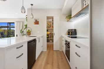 74 Parsonage Road, Woodend