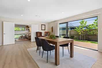 74 Parsonage Road, Woodend