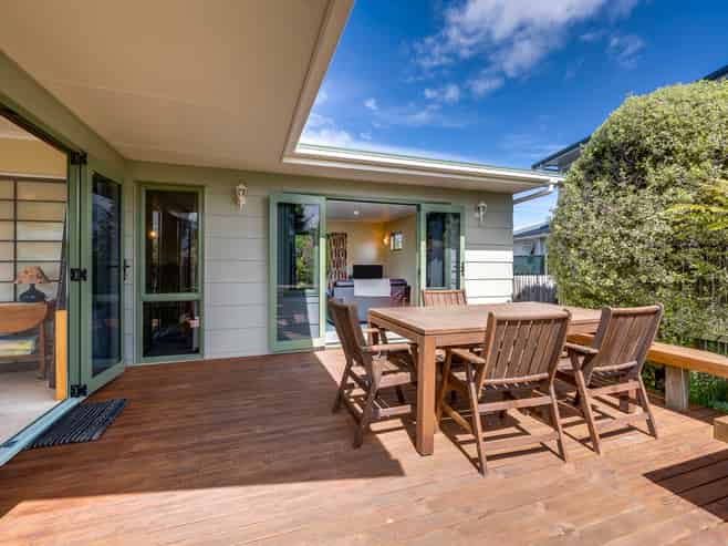 15 Southwark Avenue, Tamatea