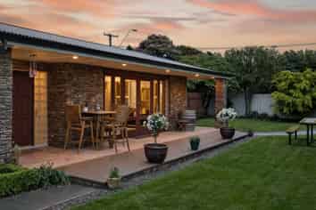 194 Racecourse Road, Sockburn