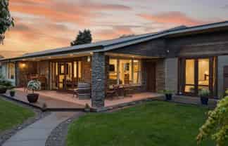 194 Racecourse Road, Sockburn