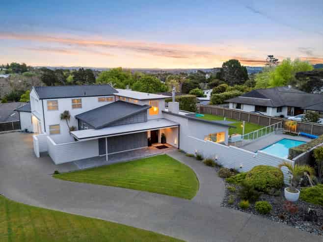 36 Oakford Park Crescent, Greenhithe