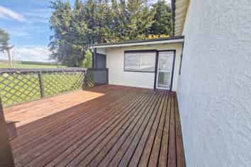 109 Sinclair Avenue, Nightcaps
