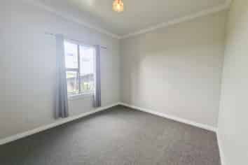 109 Sinclair Avenue, Nightcaps