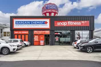 Wairau Valley Road front 453sqm retail for lease