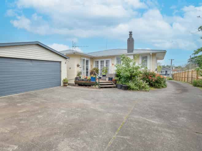 12 Churchill Avenue, Manurewa