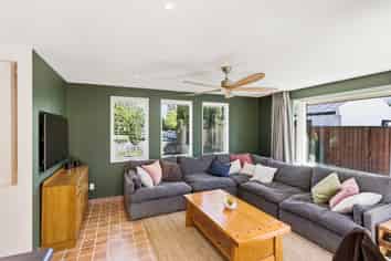 9 Mica Place, Northwood