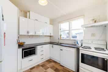 2 Signal Street, Marton