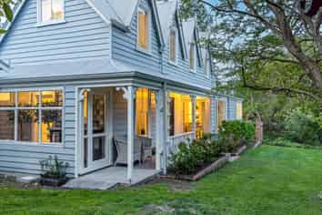 211 Summerhill Road, Cust