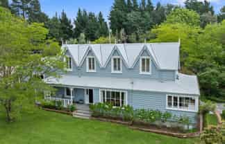 211 Summerhill Road, Cust