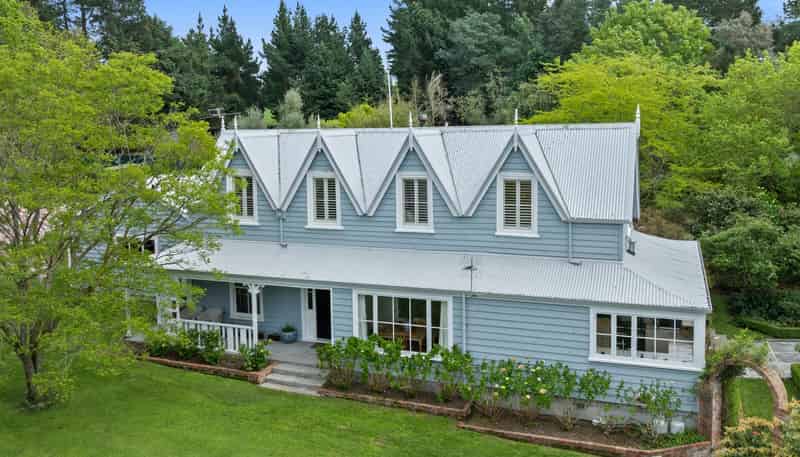 211 Summerhill Road, Cust