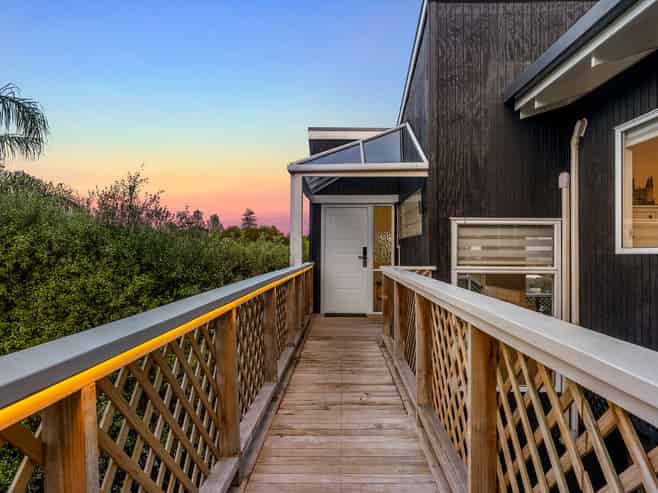 1/57A Woodlands Crescent, Browns Bay