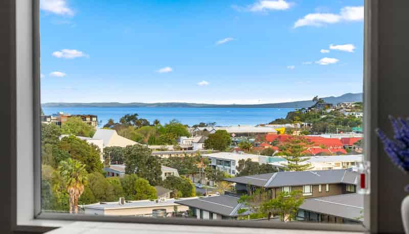1/57A Woodlands Crescent, Browns Bay