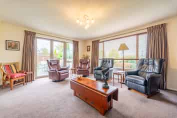 23 Chateau Close, Gleniti