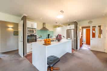 23 Chateau Close, Gleniti