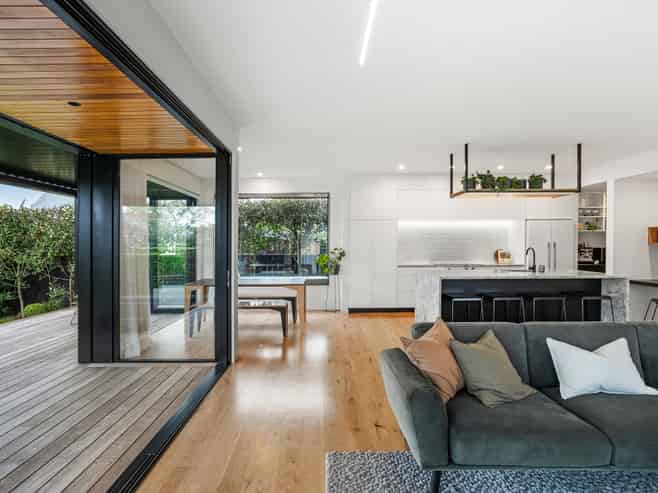 87 Gribblehirst Road, Sandringham