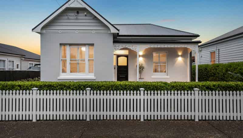 87 Gribblehirst Road, Sandringham