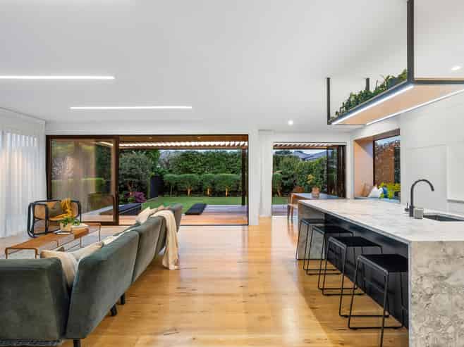 87 Gribblehirst Road, Sandringham