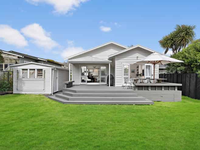 15 Harlston Road, Mount Albert