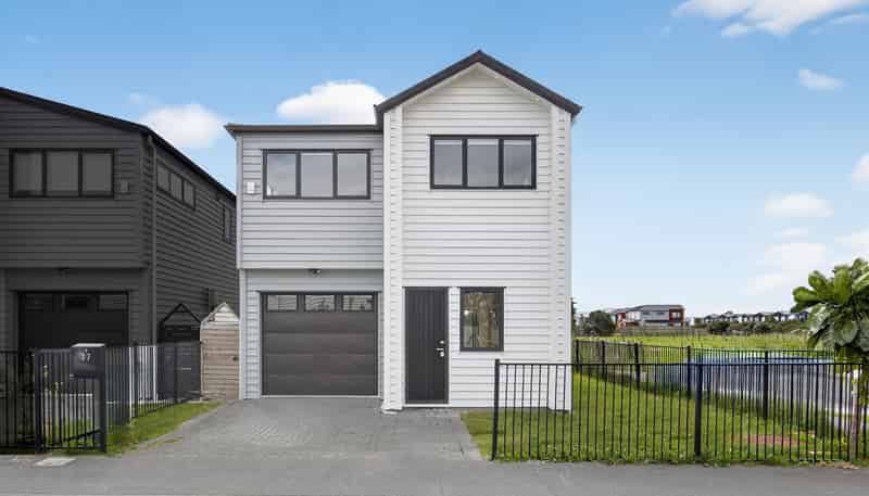 27 Arahopu Place, Papakura