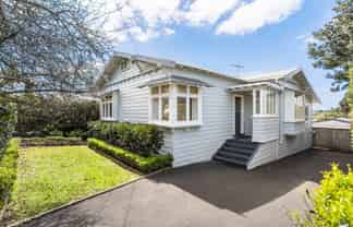 88 Lloyd Avenue, Mount Albert