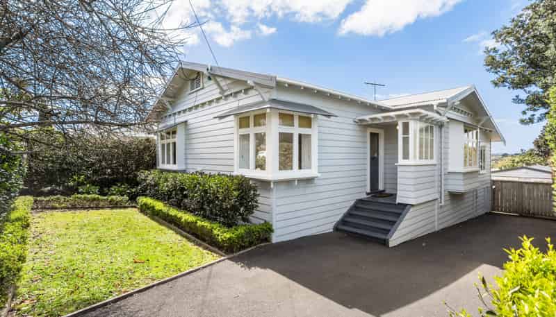 88 Lloyd Avenue, Mount Albert