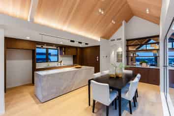 53 Kumukumu Road, Long Bay