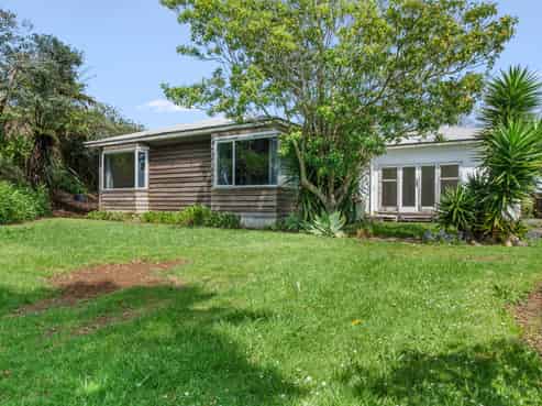 159 Tukapa Street, Westown