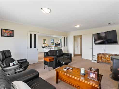 6 Cresswell Place, Richmond