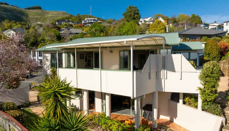 6 Cresswell Place, Richmond